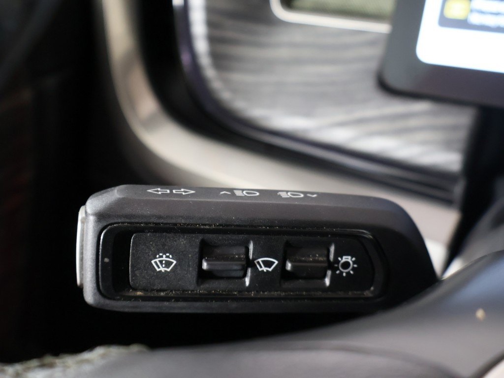 2022 Rivian R1T Adventure photo 30