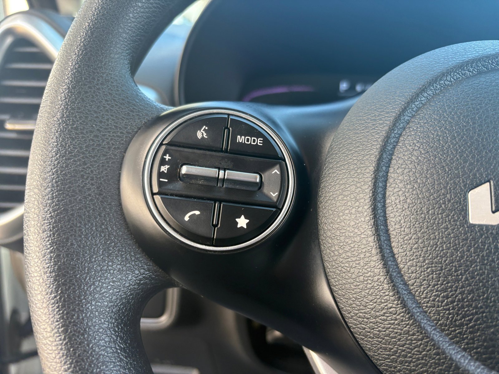 2024 Kia Soul LX photo 9