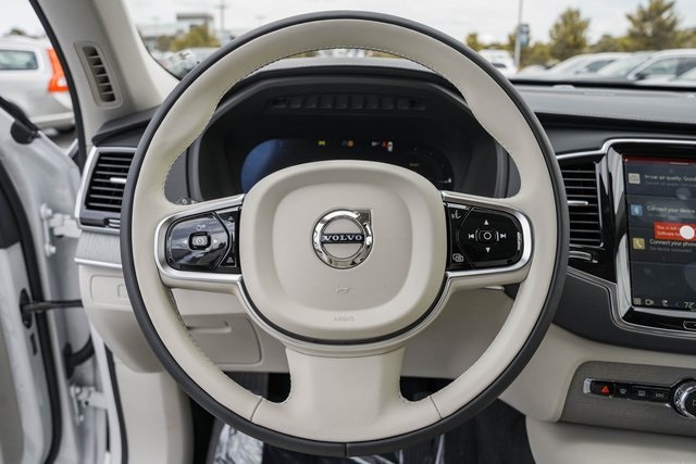 2025 Volvo XC90 T8 photo 20