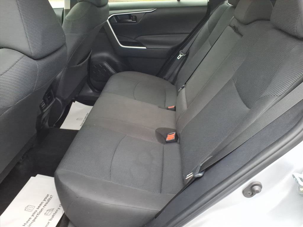 2024 Toyota RAV4 LE photo 5