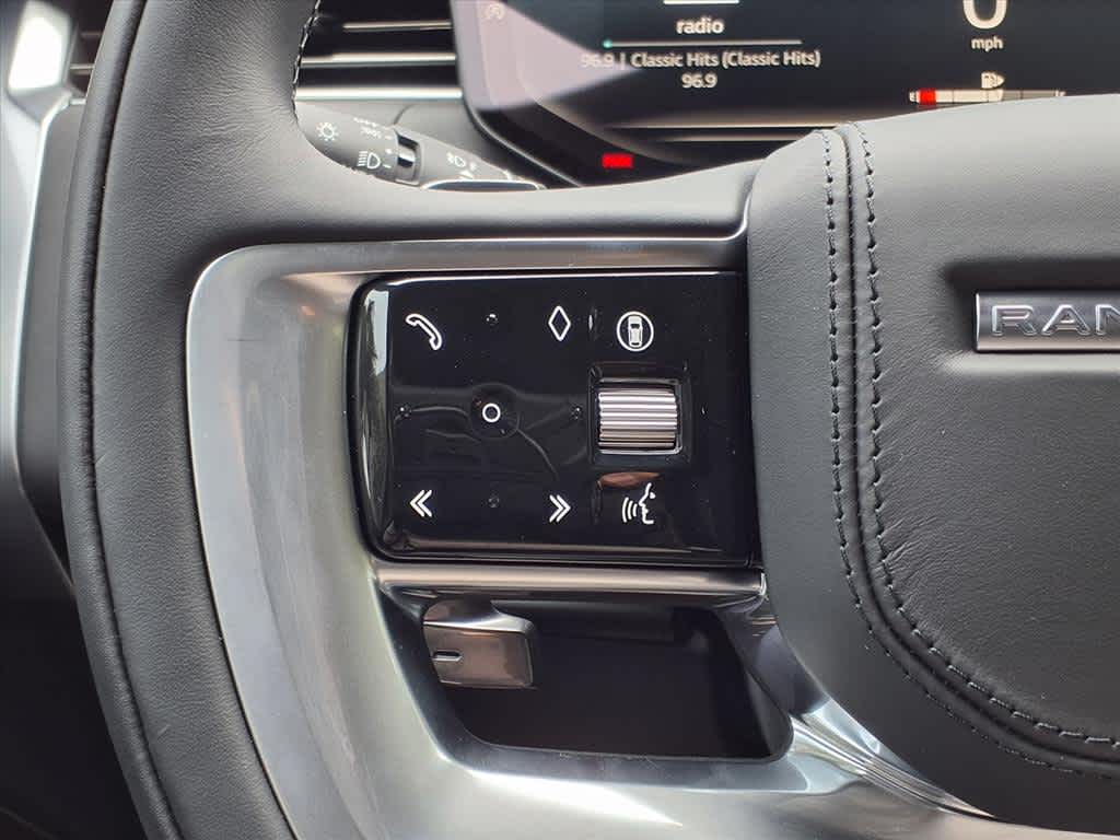 2025 Land Rover Range Rover SV - Photo 22