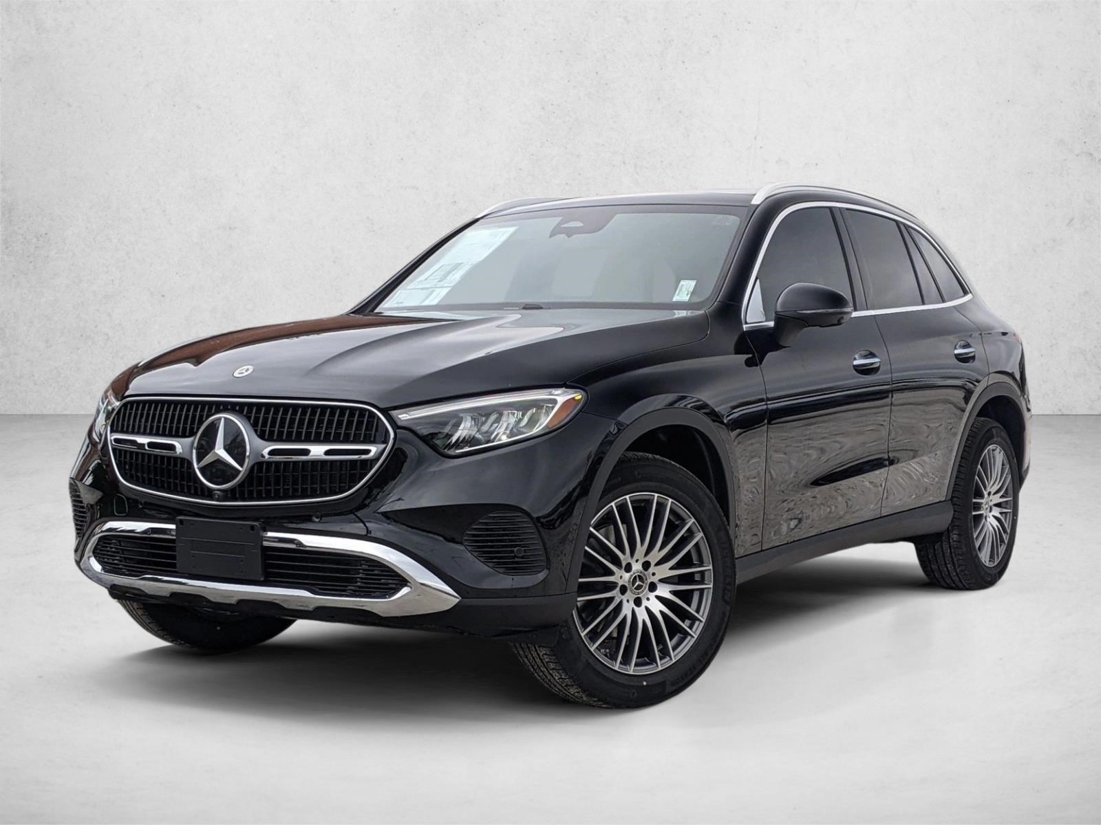 2026 Mercedes-Benz GLC Base's photo