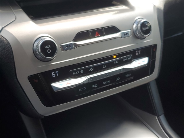 2021 Ford Explorer XLT photo 13