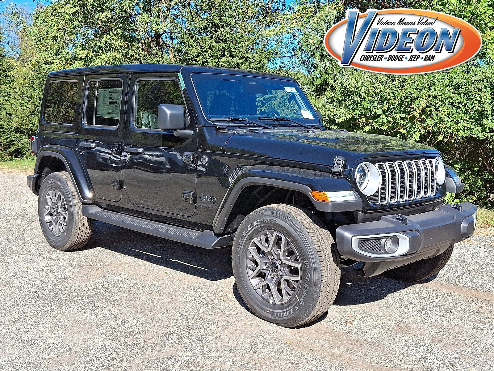 2026 Jeep Wrangler 4-Door Sahara's photo