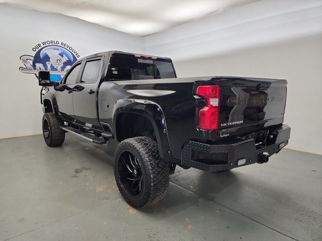 2024 Chevrolet Silverado 3500HD LT photo 2