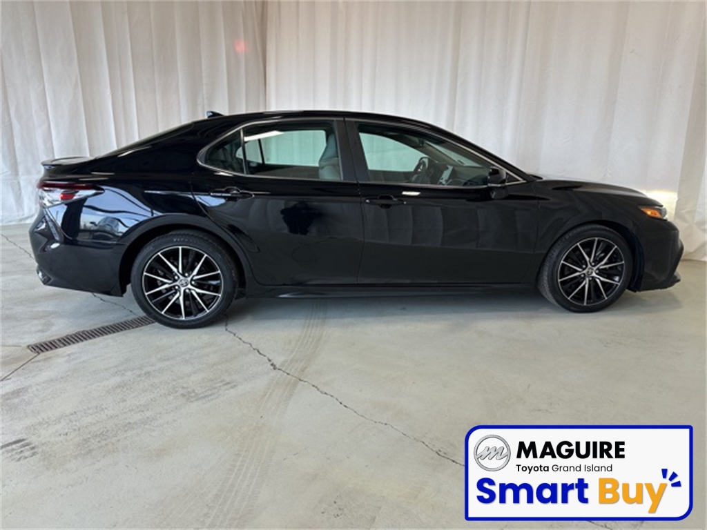 2023 Toyota Camry SE photo 2