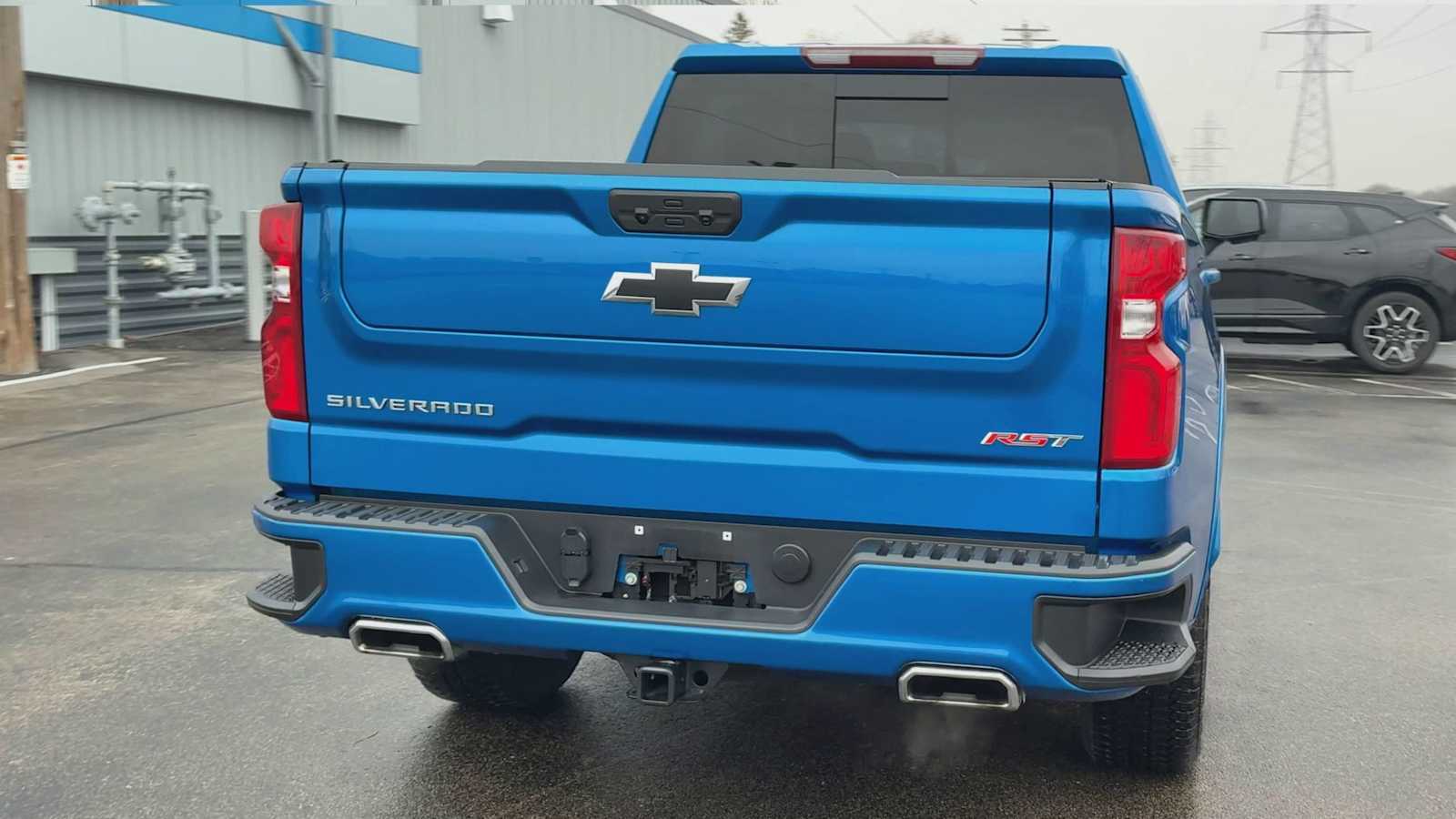 2023 Chevrolet Silverado 1500 RST photo 3