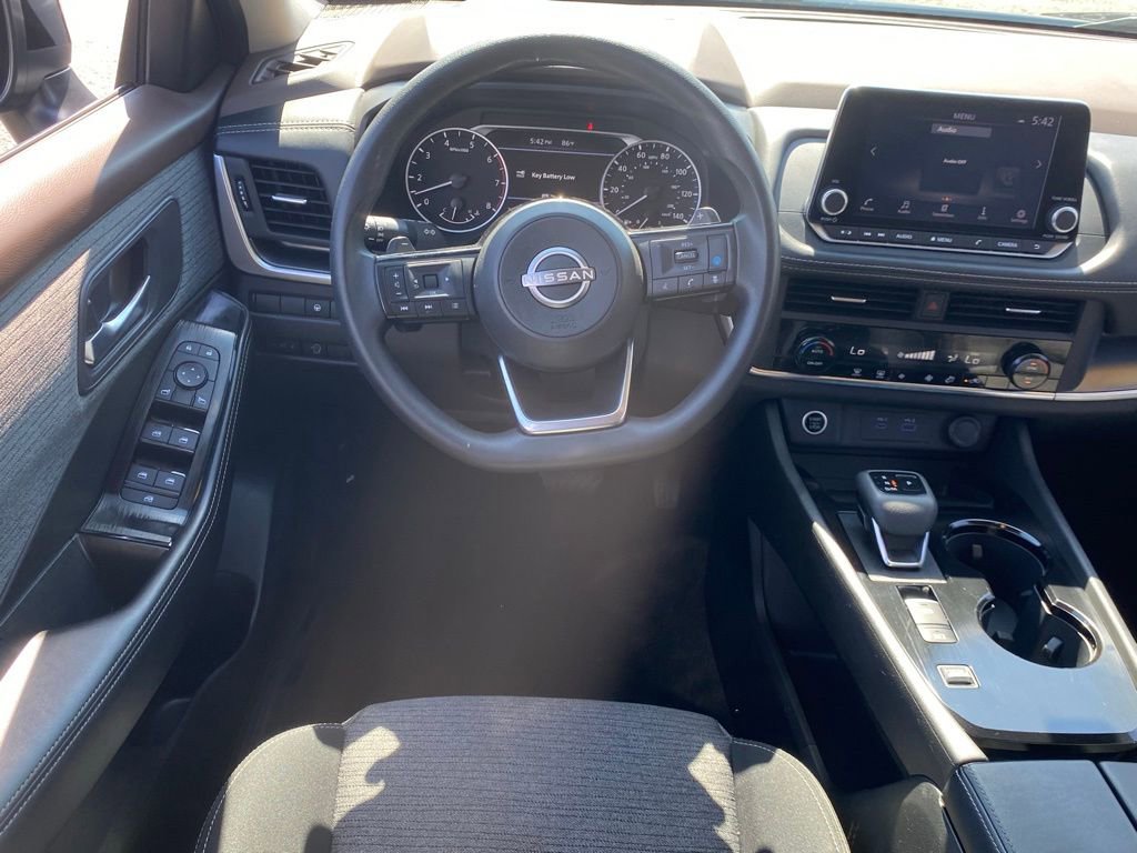 2023 Nissan Rogue SV photo 8