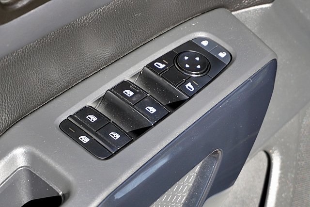2023 Nissan Pathfinder SV photo 23