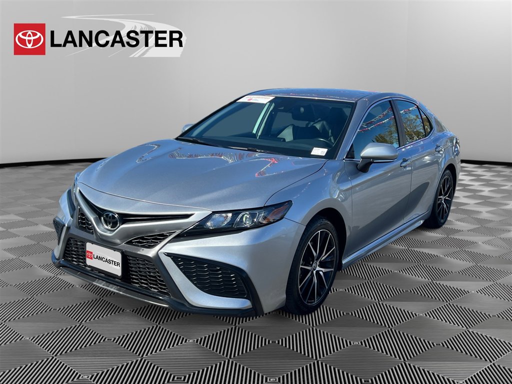 2023 Toyota Camry SE photo 3