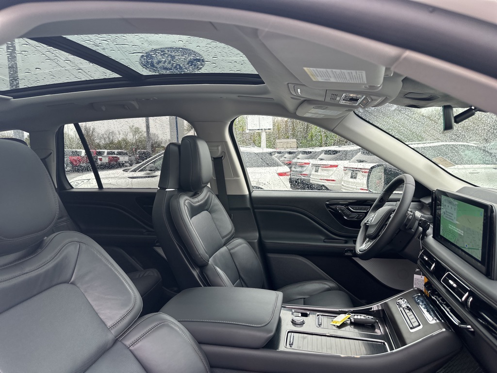 2025 Lincoln Aviator Reserve photo 10