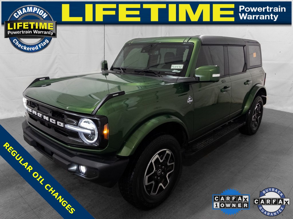 2023 Ford Bronco Base's photo