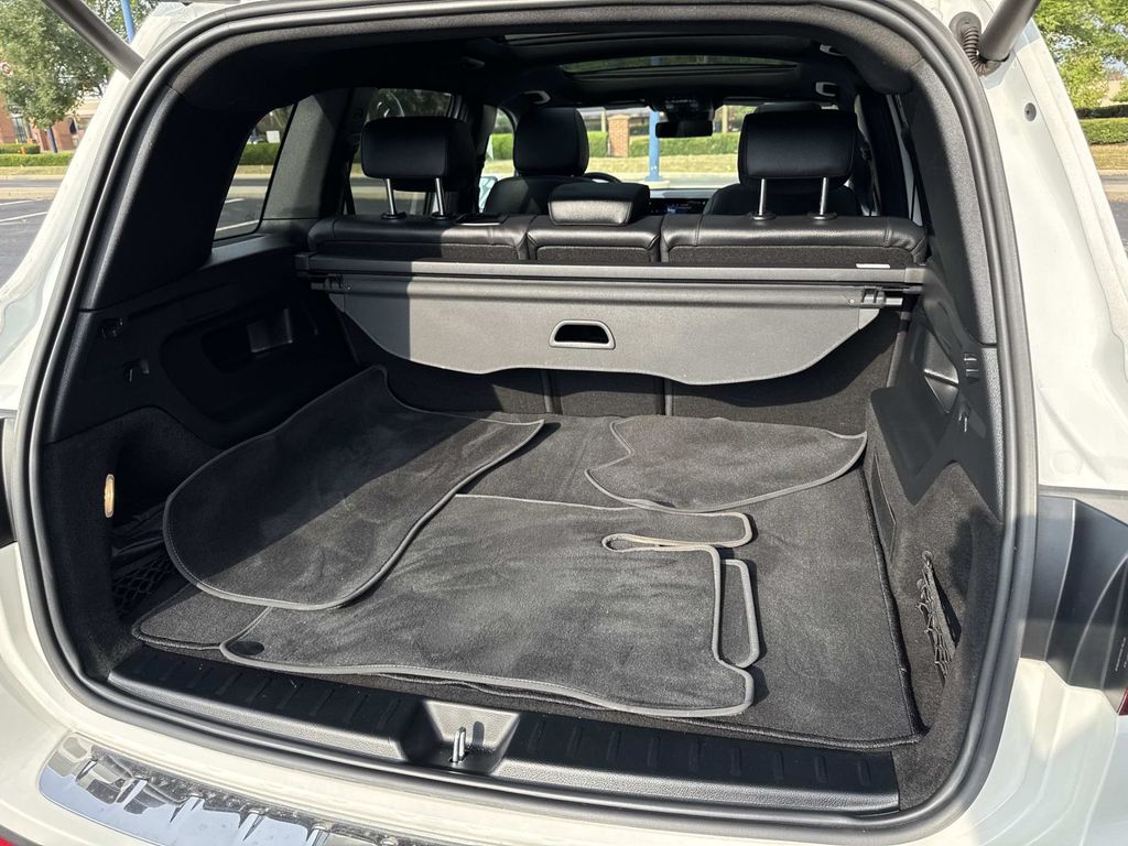 2022 Mercedes Benz GLB 250 4MATIC photo 4