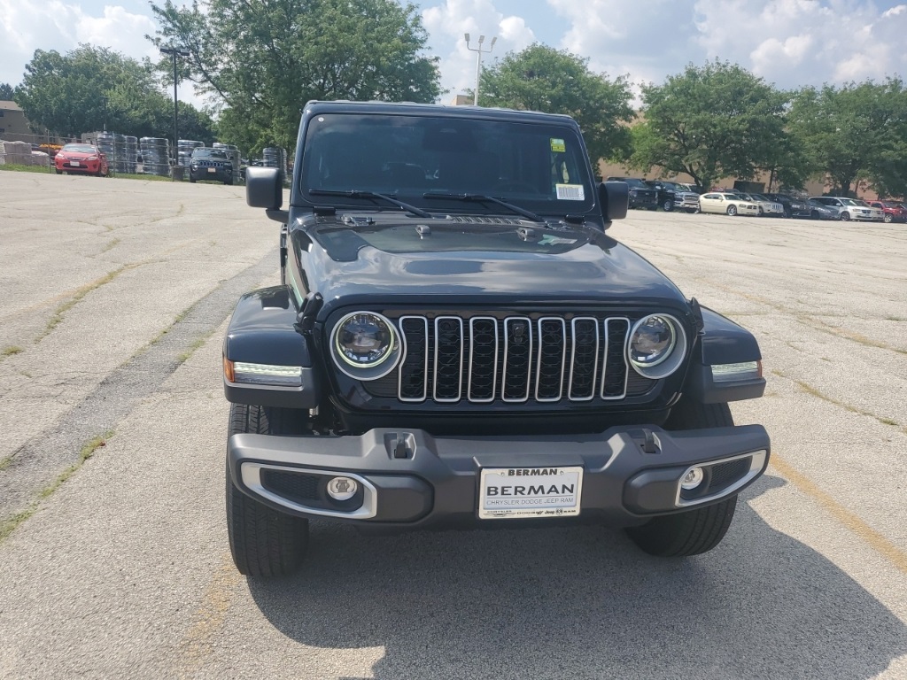 2025 Jeep Wrangler Sahara photo 2