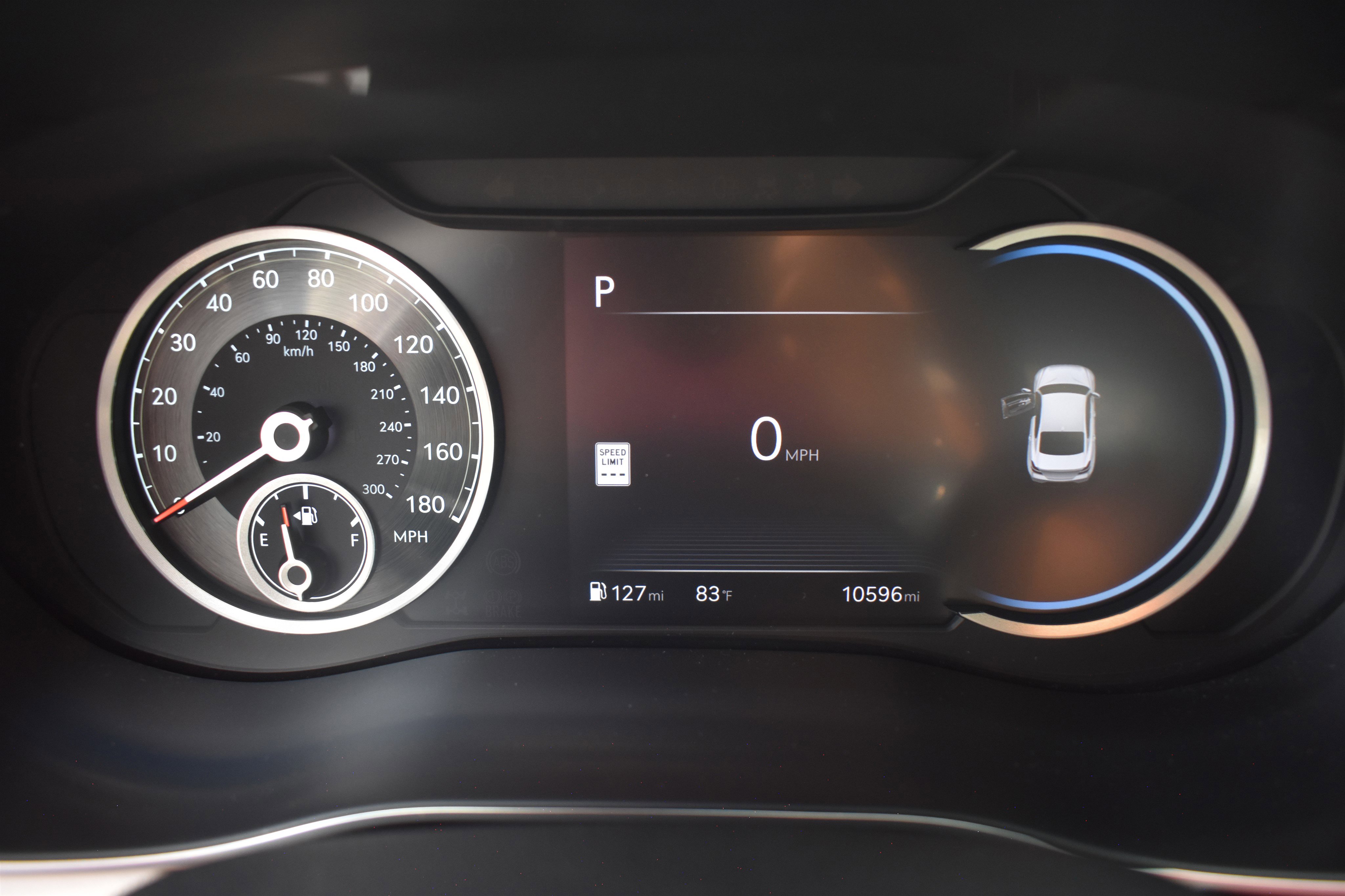 2025 Genesis G70 2.5T photo 9