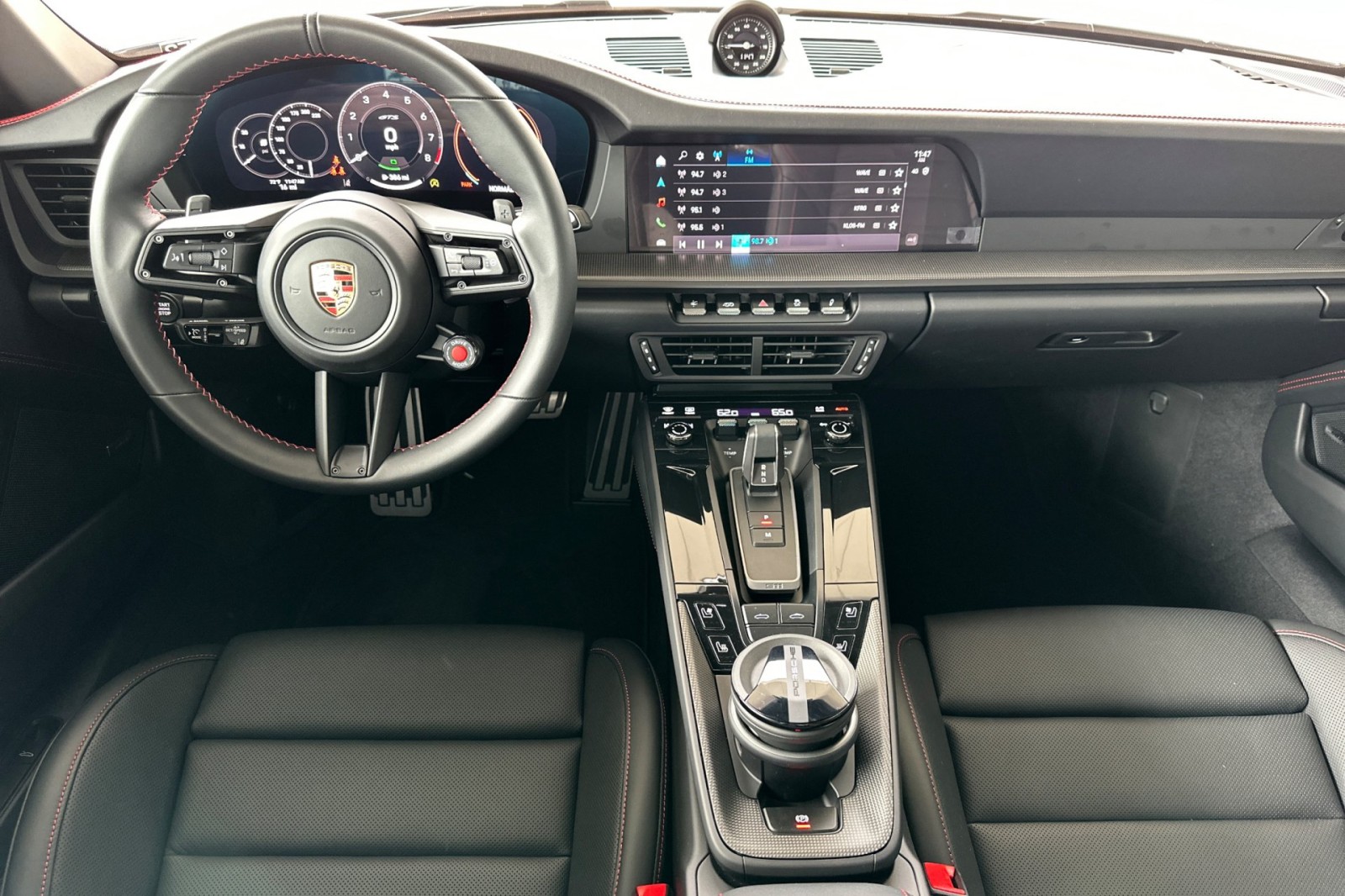 2026 Porsche 911 GTS photo 7