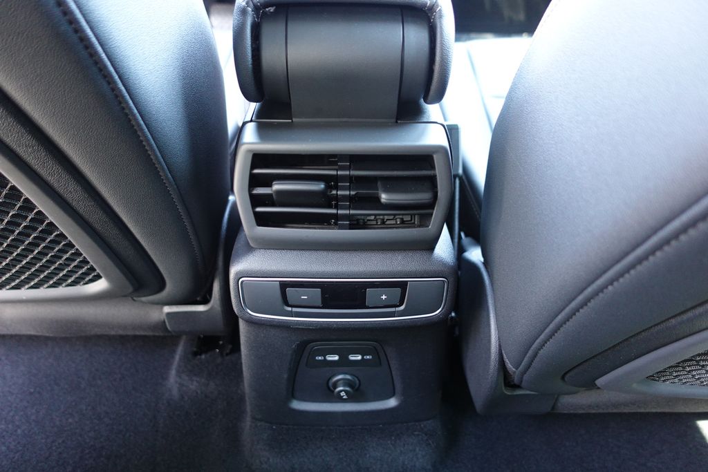 2024 Audi Q4 E-tron Premium photo 27