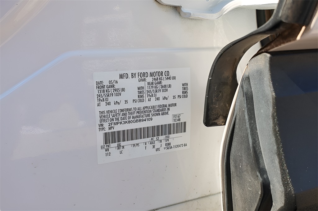 2016 Ford Edge Titanium photo 23