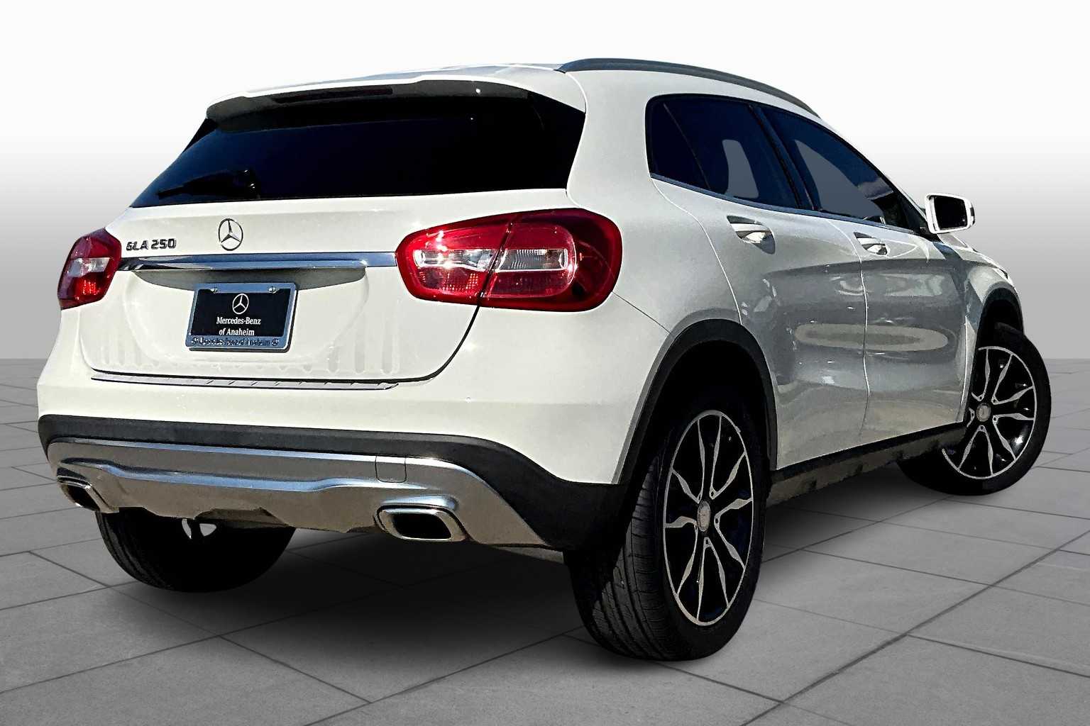 2017 Mercedes Benz GLA 250 photo 11