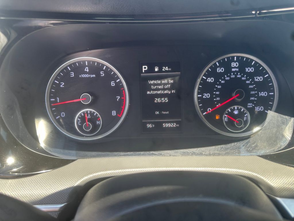 2022 Kia K5 GT-Line photo 9