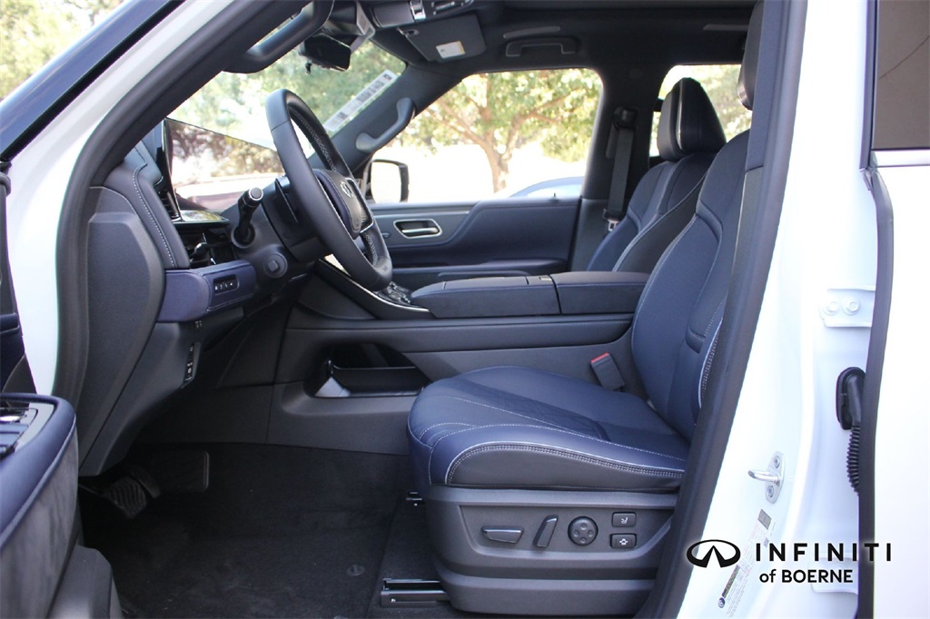 2026 Infiniti QX80 Sensory photo 7