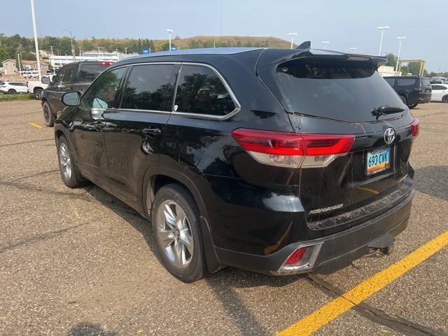 2017 Toyota Highlander Limited photo 4