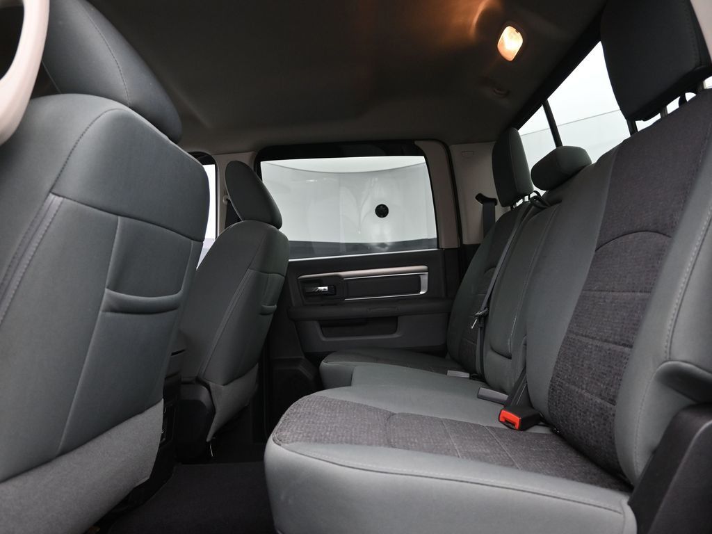 2015 Ram 1500 Big Horn photo 7