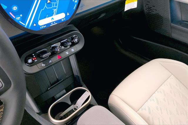 2025 Mini Cooper S Hardtop 2 Door Iconic photo 5
