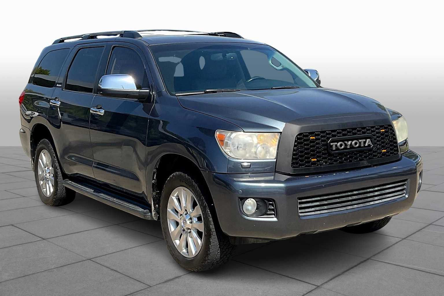 2008 Toyota Sequoia Platinum photo 2