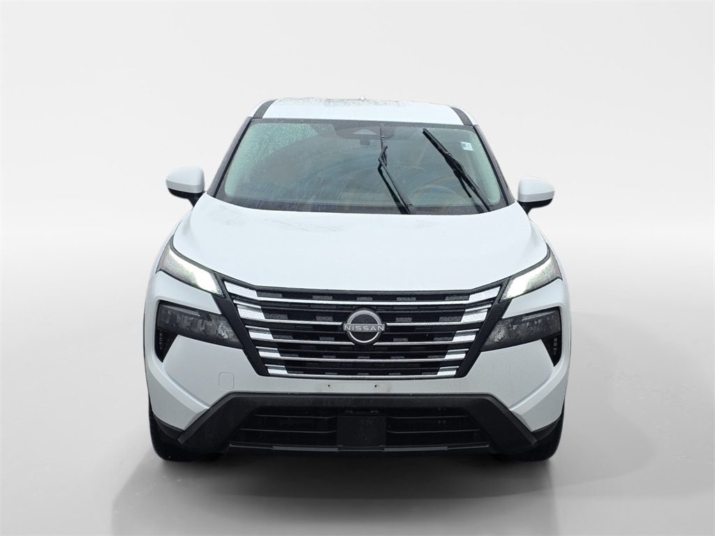 2024 Nissan Rogue SV photo 2