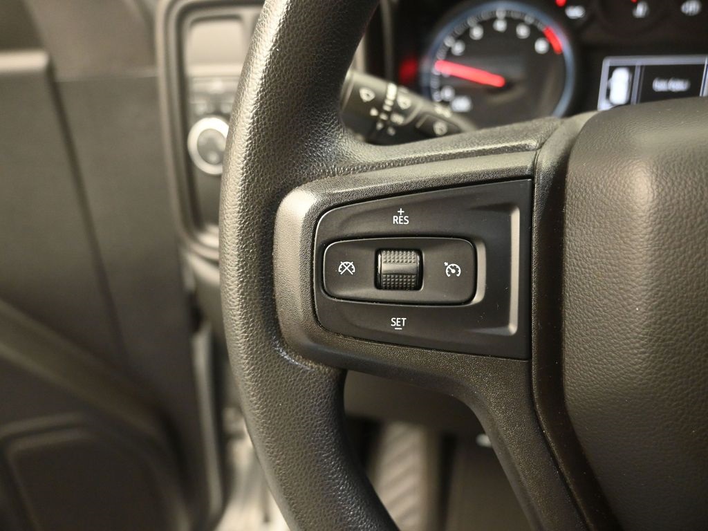 2021 Chevrolet Silverado 1500 Custom photo 5