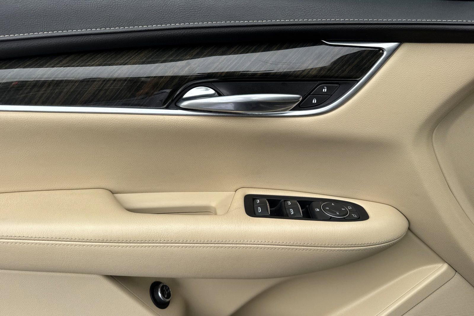 2017 Cadillac XT5 Base photo 10