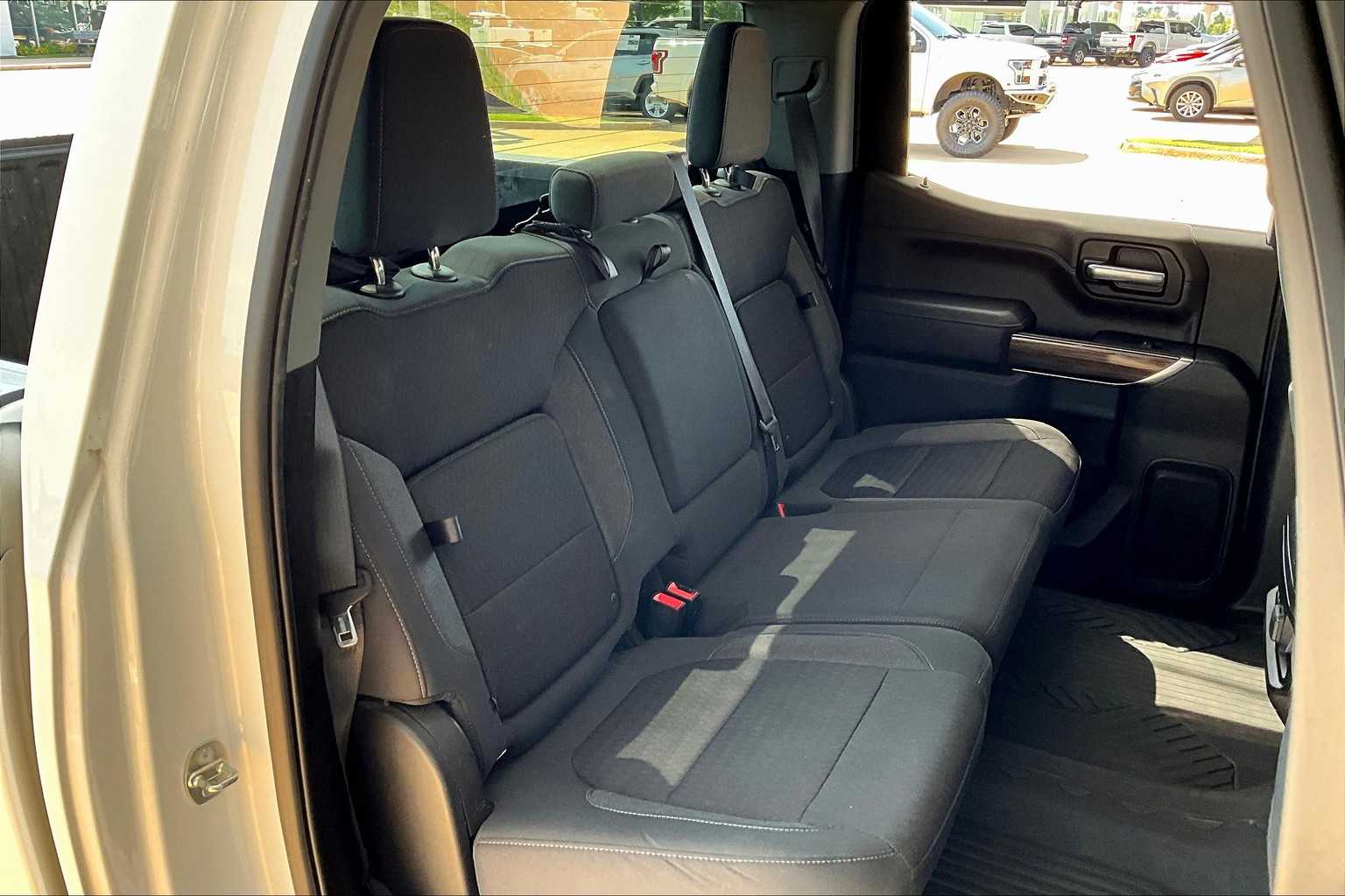 2022 Chevrolet Silverado 1500 RST photo 15