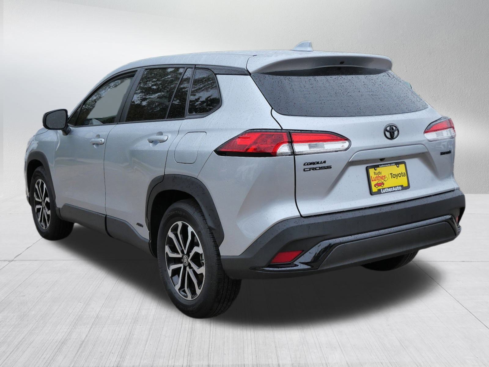 2024 Toyota Corolla Cross Hybrid S photo 4