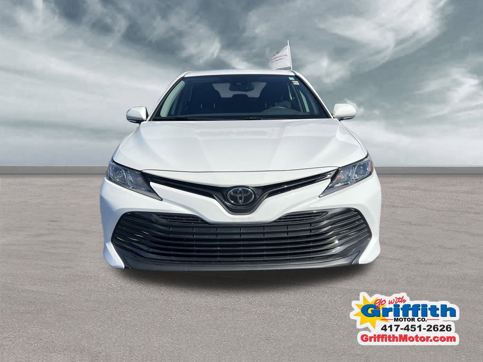 2019 Toyota Camry LE photo 4