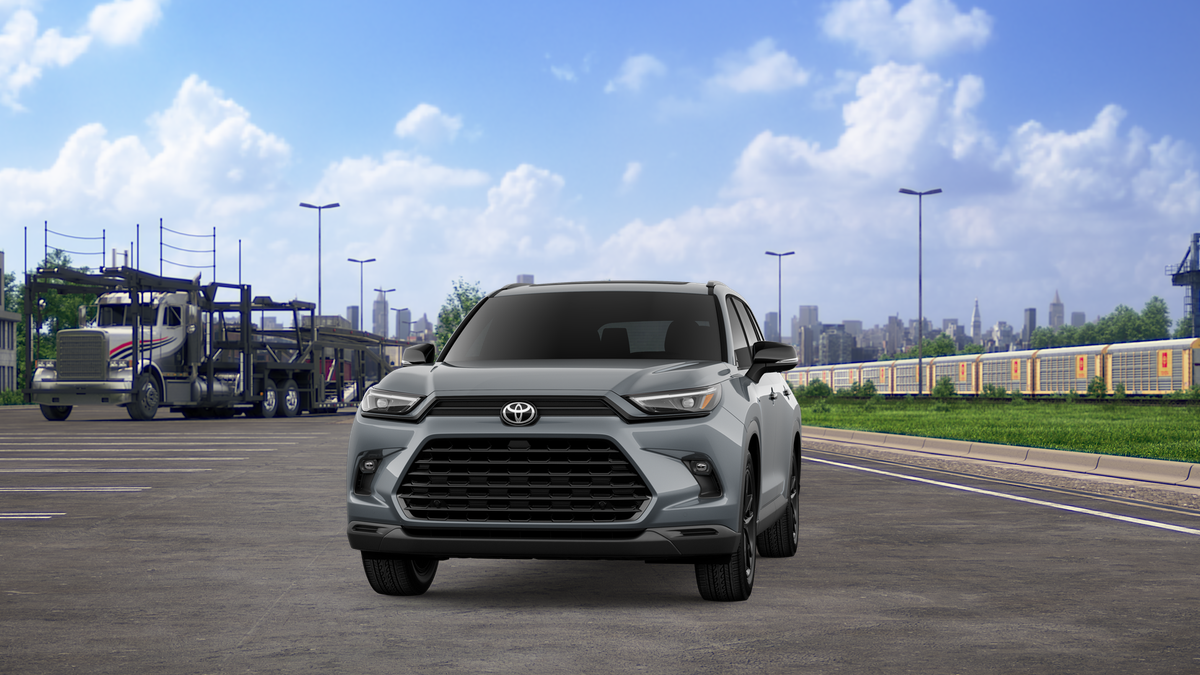 2026 Toyota Highlander Hybrid photo 18