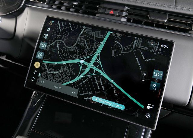 2025 Land Rover Range Rover Sport SE photo 13