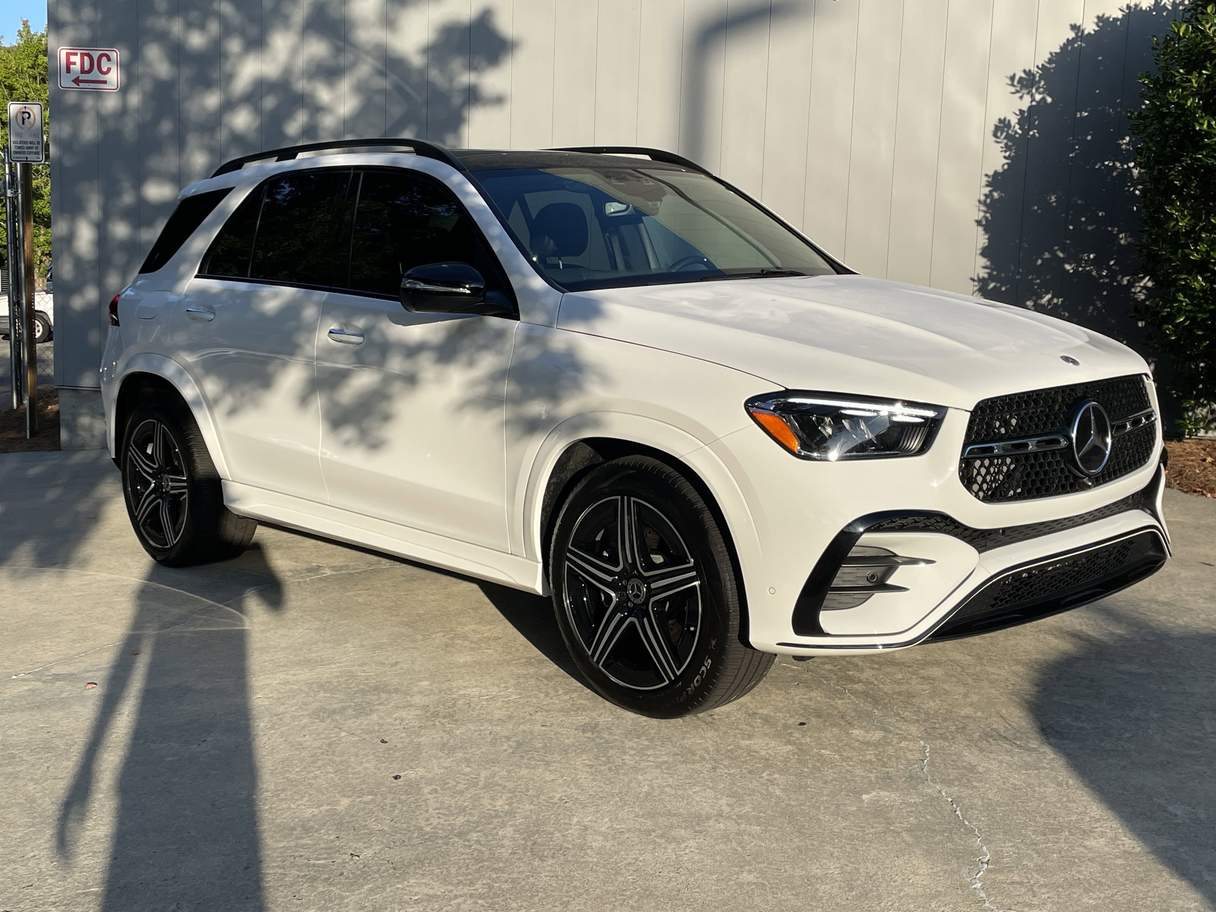 2024 Mercedes Benz GLE 450e 4MATIC photo 2
