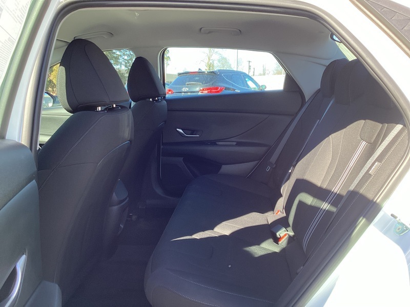 2025 Hyundai Elantra Hybrid Blue photo 19