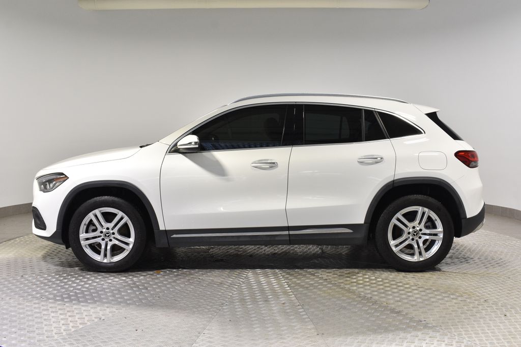 2023 Mercedes Benz GLA 250 4MATIC photo 2
