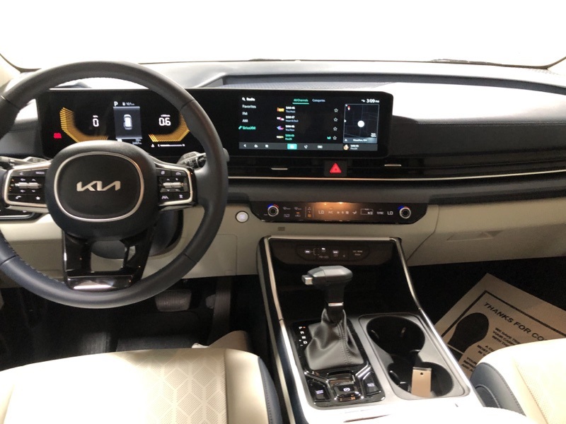2026 Kia Carnival EX photo 31