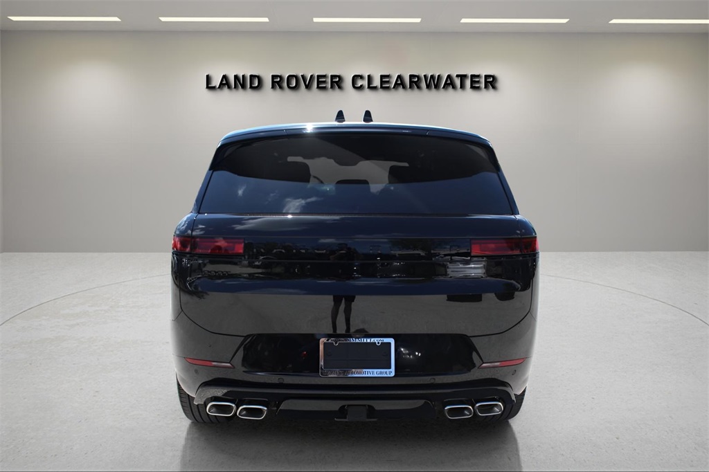 2025 Land Rover Range Rover Sport SE photo 4