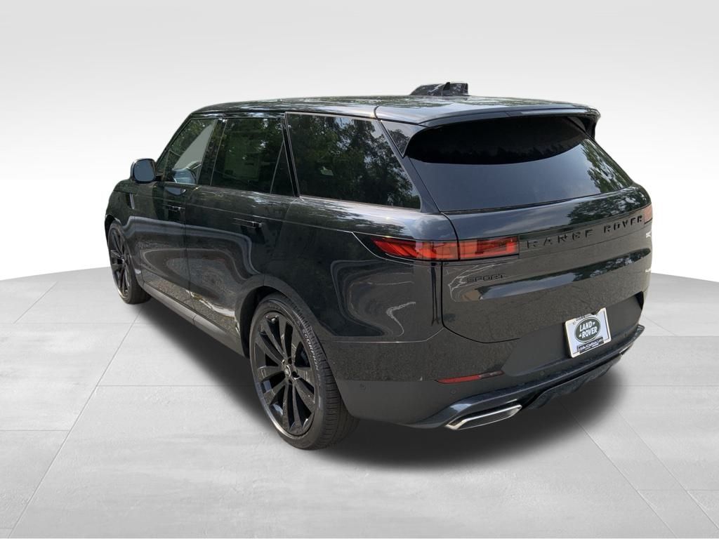2025 Land Rover Range Rover Sport SE photo 4