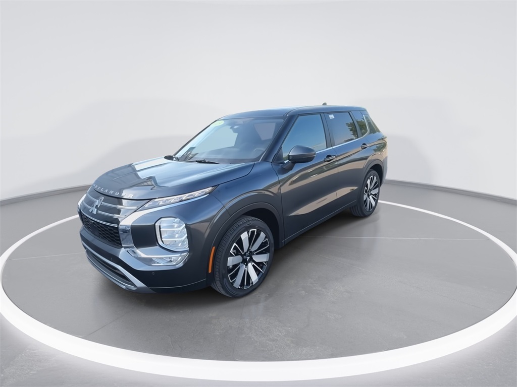 2025 Mitsubishi Outlander SE photo 4