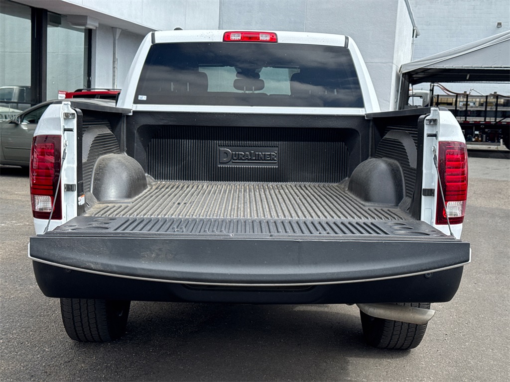 2024 Ram 1500 Classic Warlock photo 12
