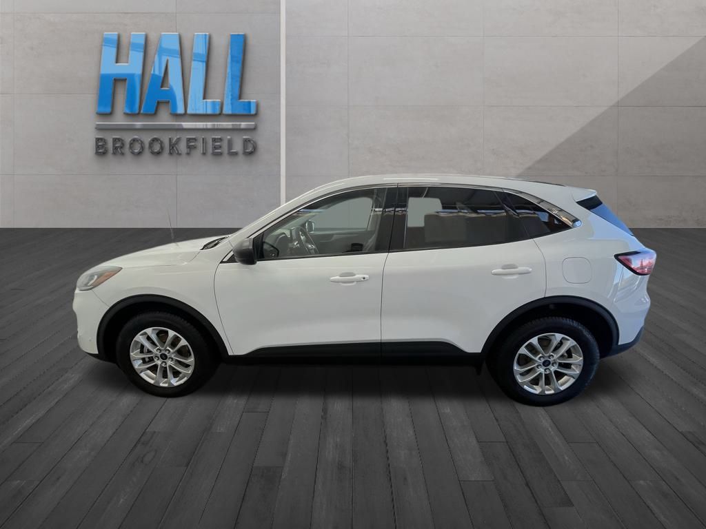 2022 Ford Escape SE photo 2