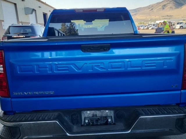 2025 Chevrolet Silverado 1500 LT photo 3