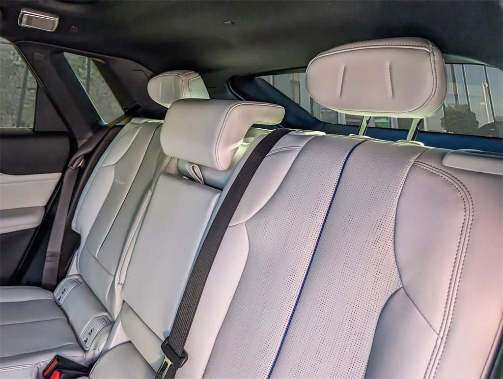 2026 Cadillac Lyriq Luxury photo 15