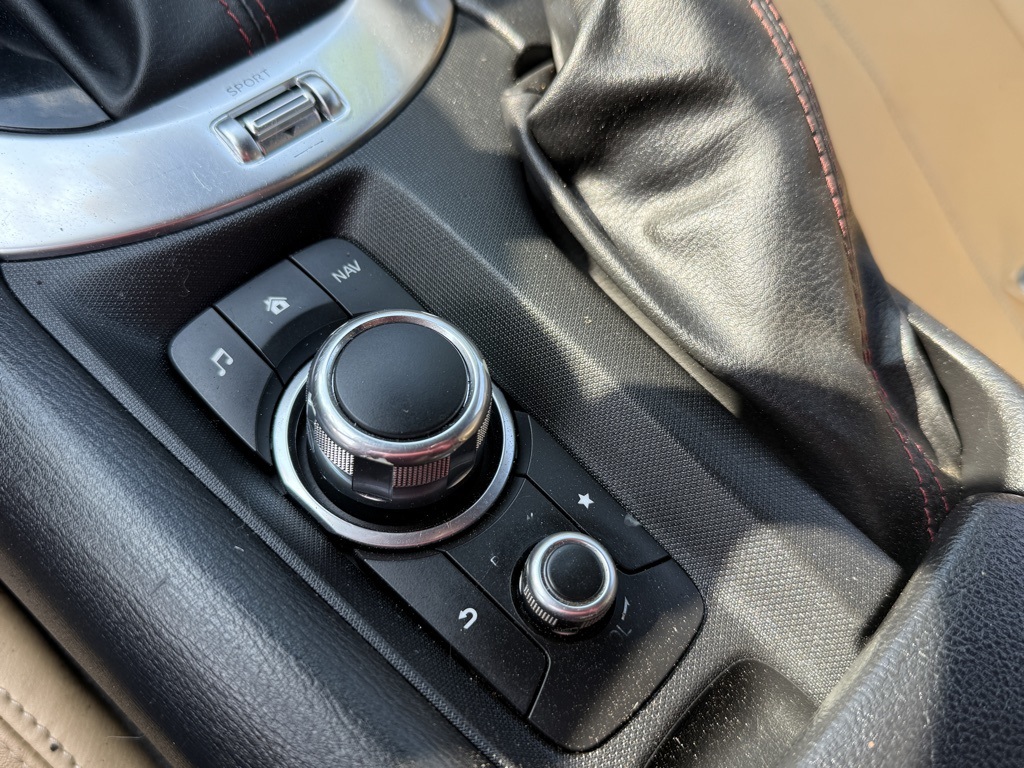 2016 Mazda MX-5 Miata Miata Grand Touring photo 10