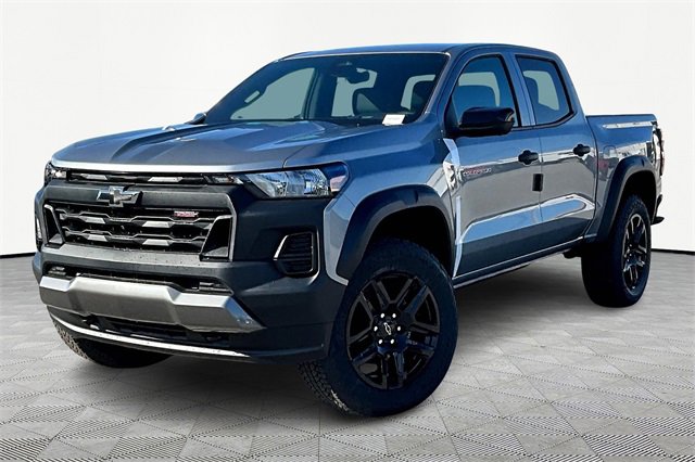 2025 Chevrolet Colorado Trail Boss photo 3